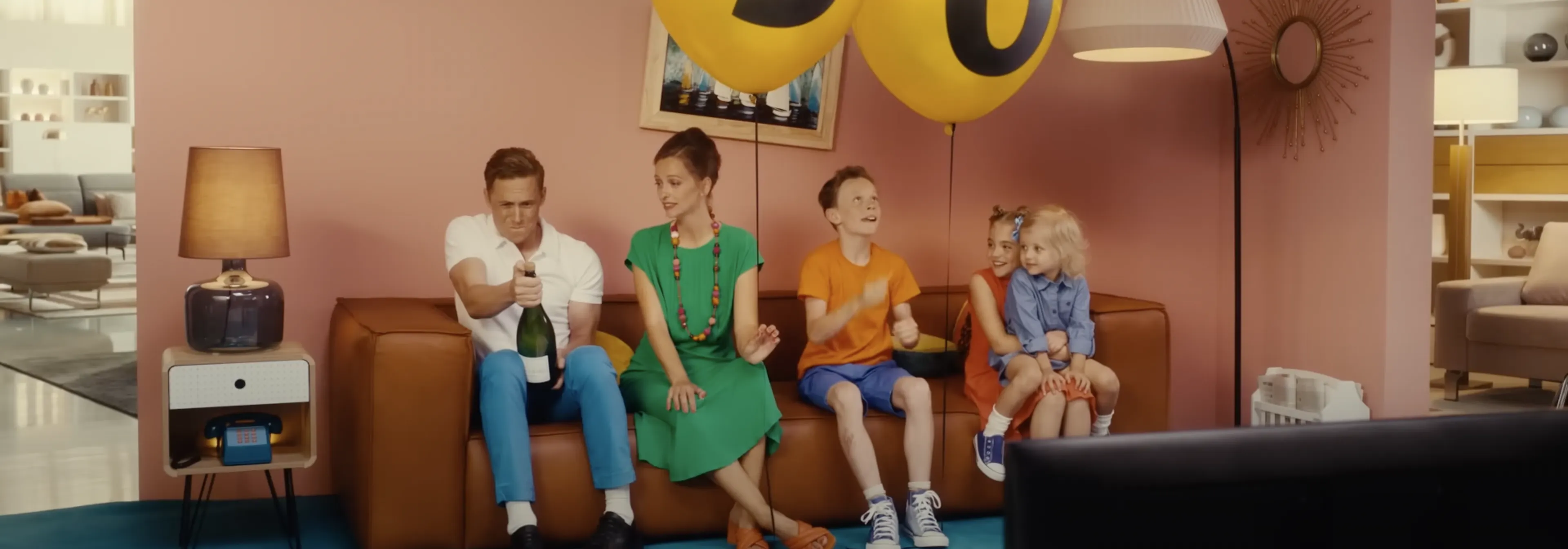 Horizont Artikel über Matthias Schweighöfer beim 50. XXXLutz Jubiläum